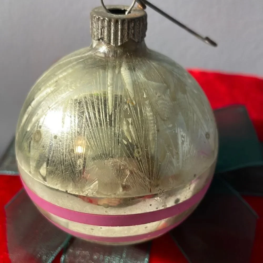 Vintage Mercury Glass Frosted Cap Ball Christmas Ornament Shiny Brite with velve